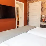 Adelaide Suite Dreams