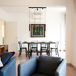 Vatican Fiore Apartment