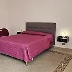 Taranto Rooms