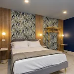 Naif Suites
