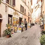 New Navona Bright Apartment