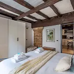 Iflat Campo De Fiori\'S Comfy Gem