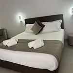 Cicerone\'S Luxury Suites