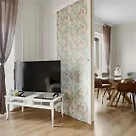 Maison G - New Design Apartment With Balcony