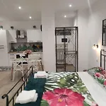 Sweet Rome Holiday Flaminio-The Biggest Shower