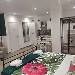 Sweet Rome Holiday Flaminio-The Biggest Shower