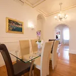 Lucrezio Caro Luxury Apartment