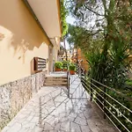 Cozy 2-Bedroom Flat With Balcony In Monteverde