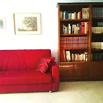 Garbatella Chippendale Apartment