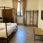 Trastevere Home Garibaldi 14