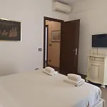 San Giovanni Apartment With Balcony