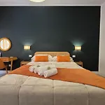 Iaio Luxury Suite