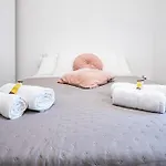 Marconi Charme Rooms & Suites - 2 Min Metro Marconi - 15 Min Colosseo - A-C & Wifi