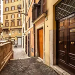Spacious Flat By Piazza Navona