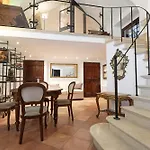 Beatrix Apartment In Trastevere