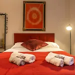 La Piccola Retro , Urban Color And Comfort