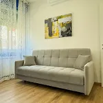 Jhhit - Panoramic Modern Penthouse