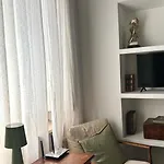 Elegant Apartment In Rome\'S Historic Center