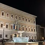 Elegant Apartment In Rome\'S Historic Center