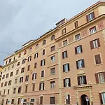4Bnb - Giant Giuliana Vatican Museum