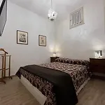 Central Luxury Apartment Near Pellegrino