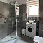 3 Fermate Dal Colosseo - Casa Vacanze Elena - 50 M Da Metro Garbatella