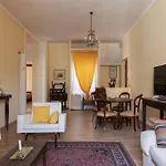 Elegante Appartamento Centrale