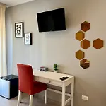 Pretty Tiburtina Room