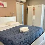 Pretty Tiburtina Room