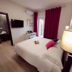 Piol Guest House