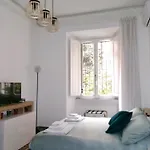 Cozy Hideaway In Trastevere