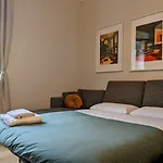 Peaceful Roman Retreat