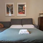 Peaceful Roman Retreat
