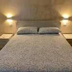 Youroominrome