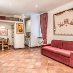 Cozy Flat In Trevi Fountain