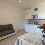 La Casa Di Mida - Rome Center