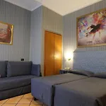 Hotel Lirico