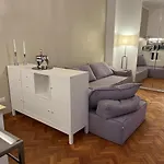 Cozy Donatello Apartment