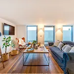 Skylife 360 Rooftop Penthouse