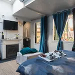 Luxury Piazza Di Spagna Escape With Private Spa