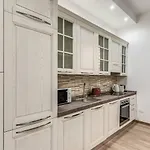 New Flat In Front Stpeter Square