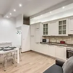 New Flat In Front Stpeter Square