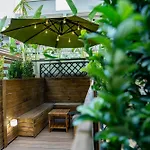 Olive Whisper Rome Garden And Sauna
