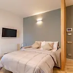 Aurealiving - Sage Luxury Apt With Air Conditioning, Fast Wifi And Free Gym