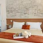 Roma Eterna Apartment, Style And Elegance