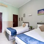 Leoni Di Giada Guesthouse - Close To Central Station