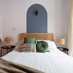 The Best Rent - Two-Bedroom Apartment With Terrace Near Trevi Fountain