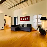 Boschetto Apt - Homkeey Apartments