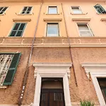 Roma Centro 10 Min - Confortevole Apt - Metro 5 Min
