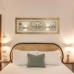 Maya Rhome Trastevere